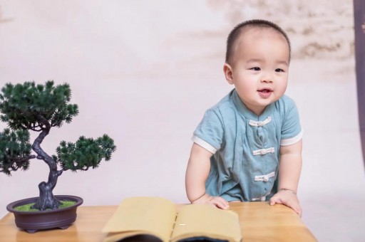 泽州宝宝脸上小白点